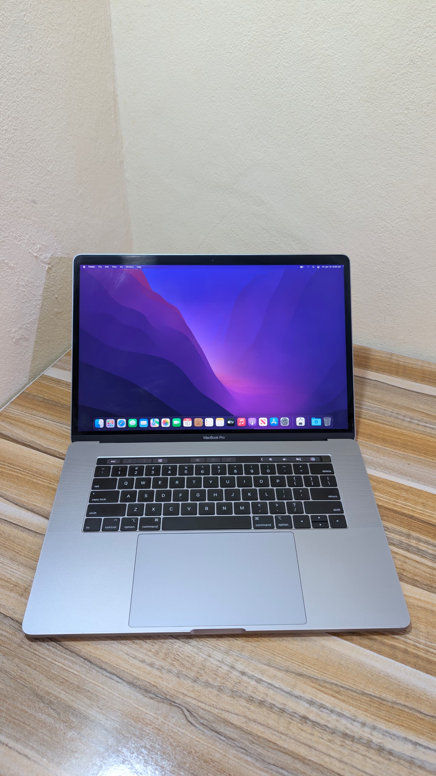 MacBook Pro avec touch bar Core i7 late 2018