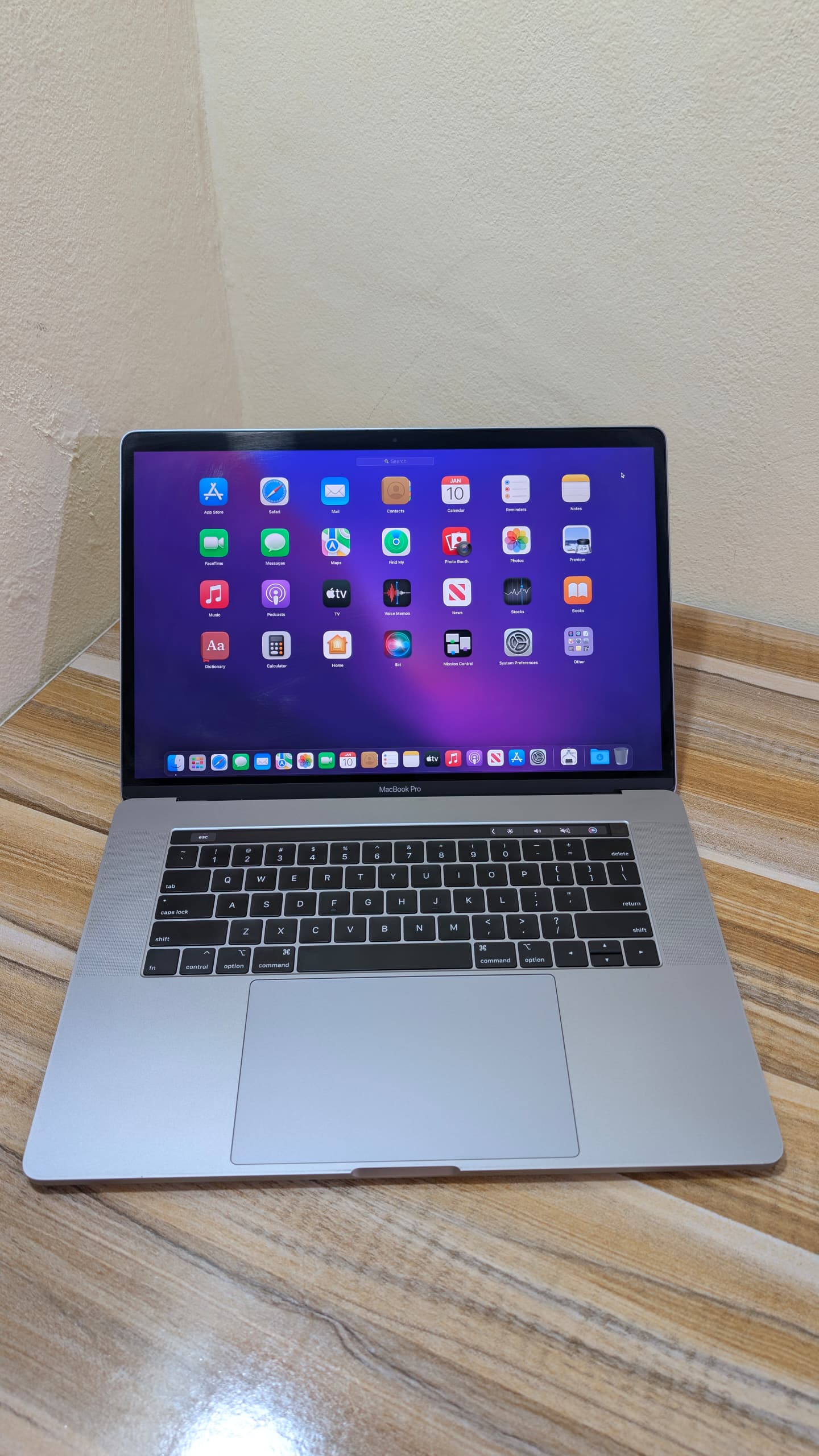 MacBook Pro avec touch bar Core i7 late 2018